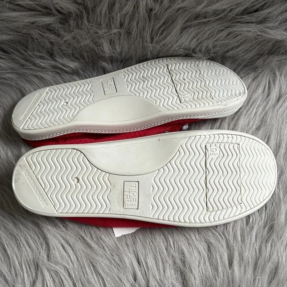 Time And Tru Slip On Shoes Women Size 9 1/2 Red Lightweight Memory Foam Sneakers